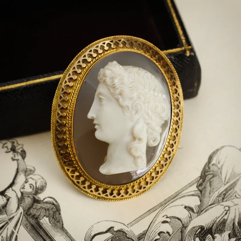 Tide motif brooch-Majestic Superior Quality Antique Onyx Cameo Brooch