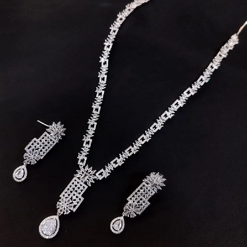 Solid link necklaces-Manisha Jewellery Silver Plated AD Necklace Set