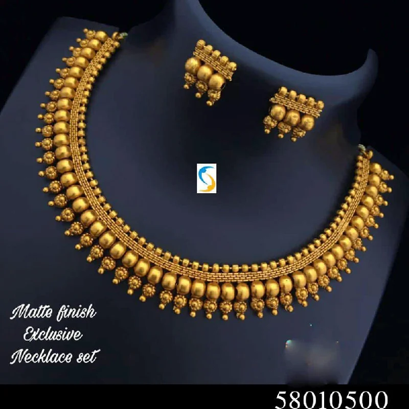 Spring clasp necklaces-Sai Fashion Gold Plated Matte Finish Necklace Set