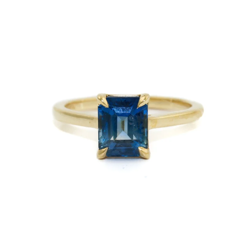 Dove feather rings-18k Gold x Blue Sri Lanka Sapphire Solitaire