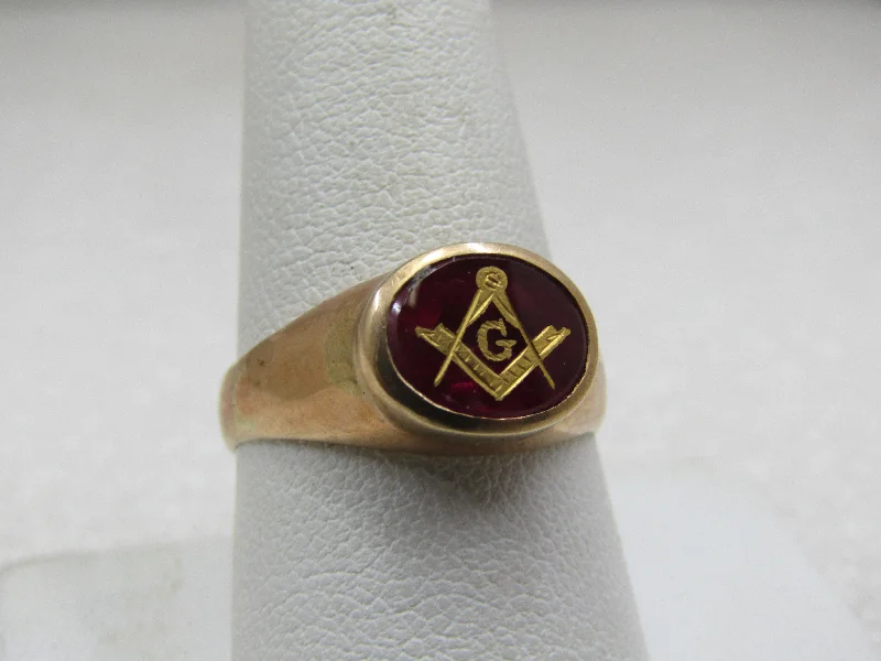 Shiny name rings-10kt Oval Masonic Ruby Ring, Sz. 10, 1940's-1960's, Signet