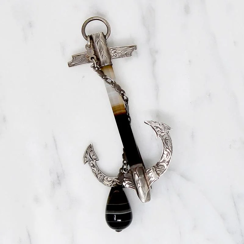 Tiered motif brooch-Engraved Silver & Banded Agate Sailor's Cross Brooch