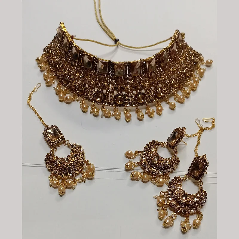 Wave pattern necklaces-Kumavat Jewels Gold Plated Kundan Stone And Beads Traditional Choker Necklace Set with Maang Tikka