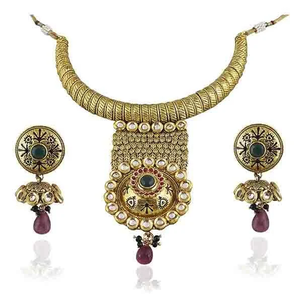 Curved pendant necklaces-Vivaah Kundan Pota Stone Gold Plated Necklace Set - 2000311