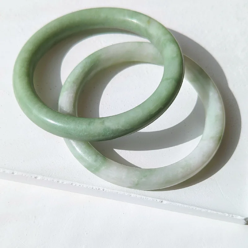 Worn bronze bangles-Classic Natural Jade Bangle