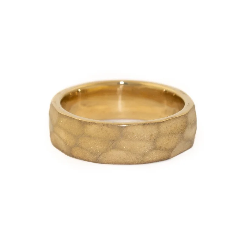 Glittering crystal rings-Gold Broad Hand-Hammered Band