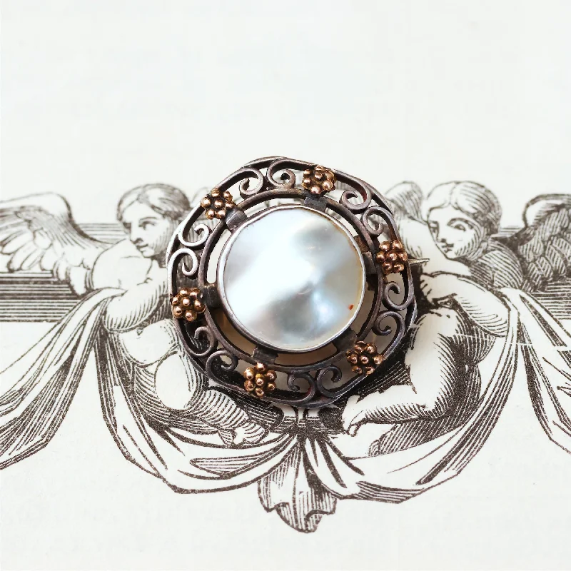 Minimal silver brooch-Hand Made Antique Arts & Crafts Shell Brooch