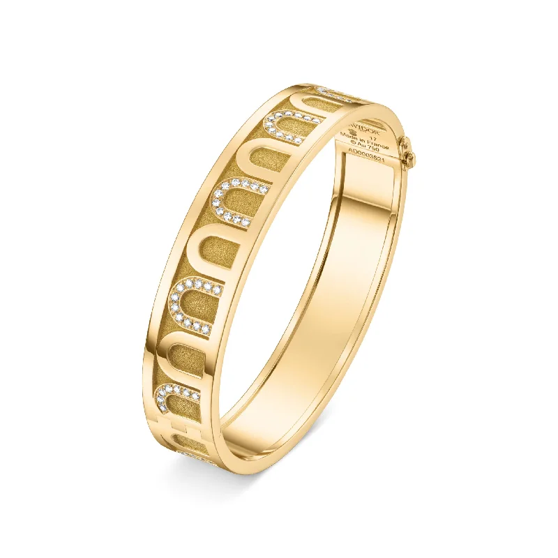 Quirky bangles-L’Arc de DAVIDOR Bangle GM, 18k Yellow Gold with Satin Finish and Colonnato Diamonds